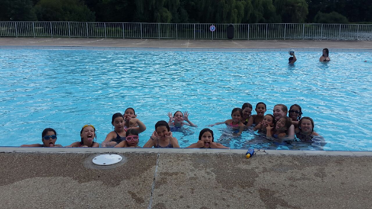 You are currently viewing Langeais aujourd’hui : premier petit déjeuner et piscine !